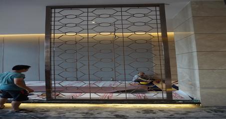 華宏誠金屬 以精湛工藝打造酒店不銹鋼屏風，定義空間美學新標桿