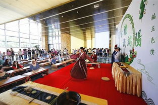 大報(bào)恩寺景區(qū)組織在寧留學(xué)生體驗(yàn)端午傳統(tǒng)文化，促進(jìn)中外文化藝術(shù)交流